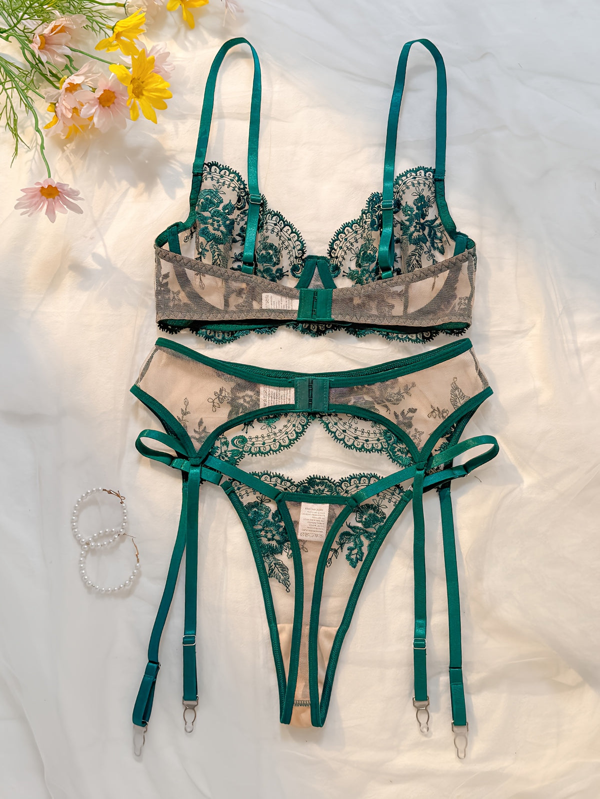 Atelier Botanical Garter Set