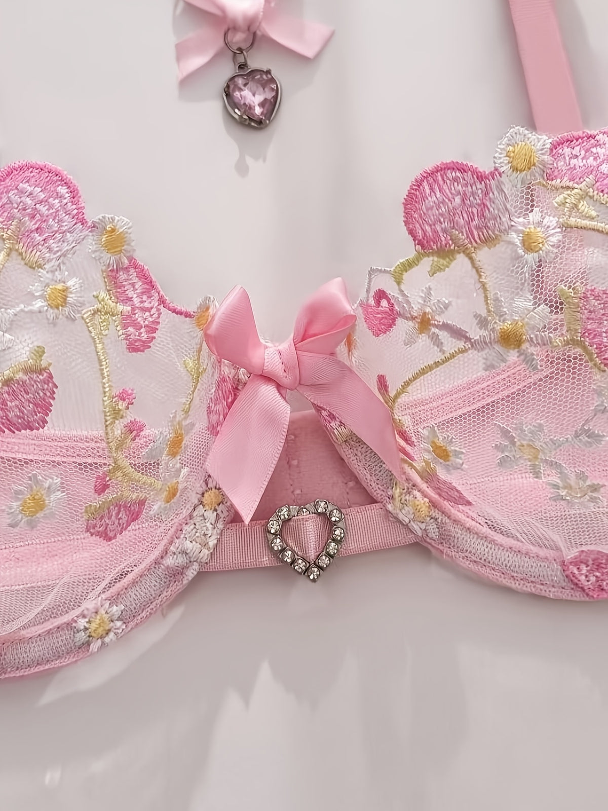 Luna Ribbon Embroidered Set